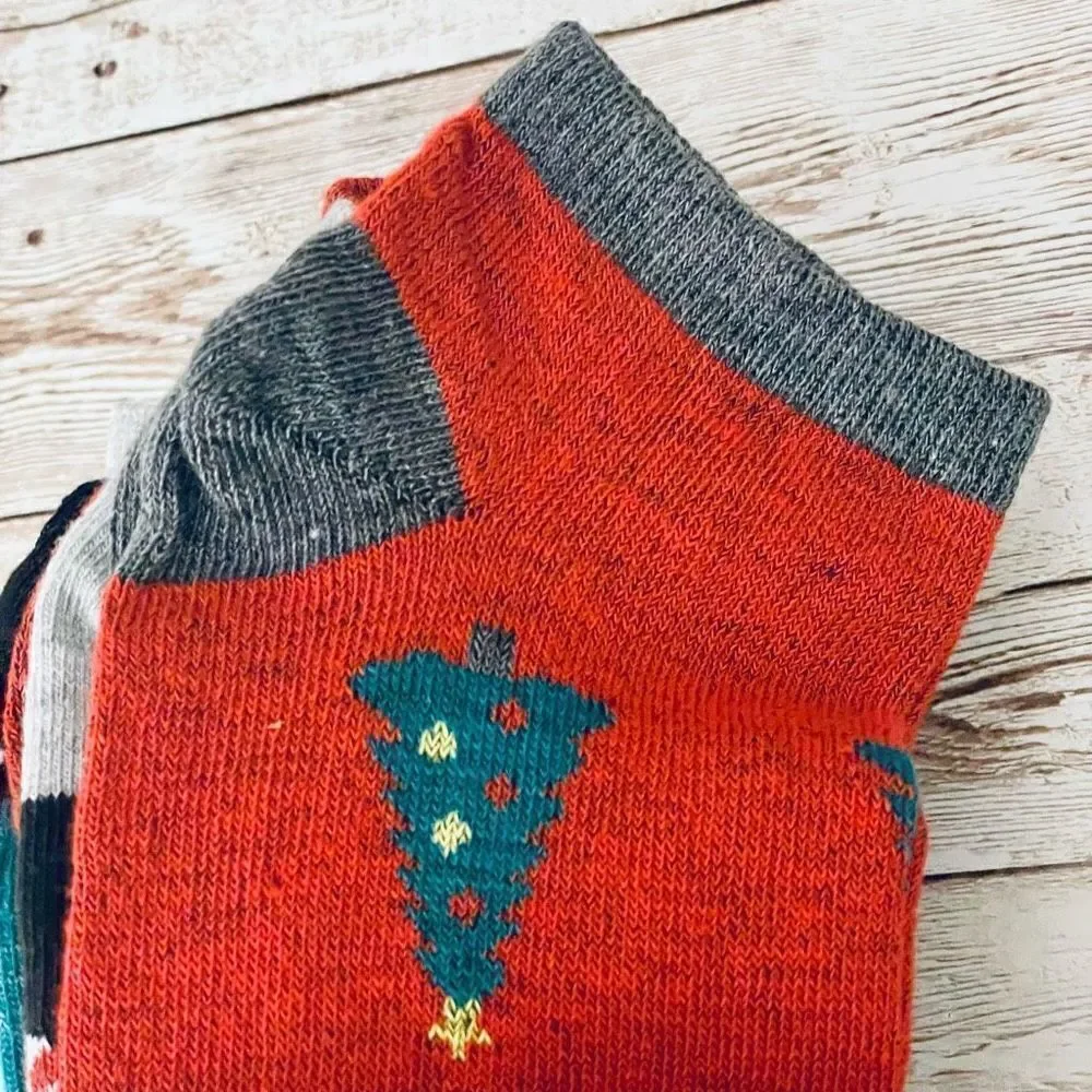NWT Gorgeous 10 Pack Sz 9-11 Happy holidays Christmas low cut socks Shoe Sz 4-10